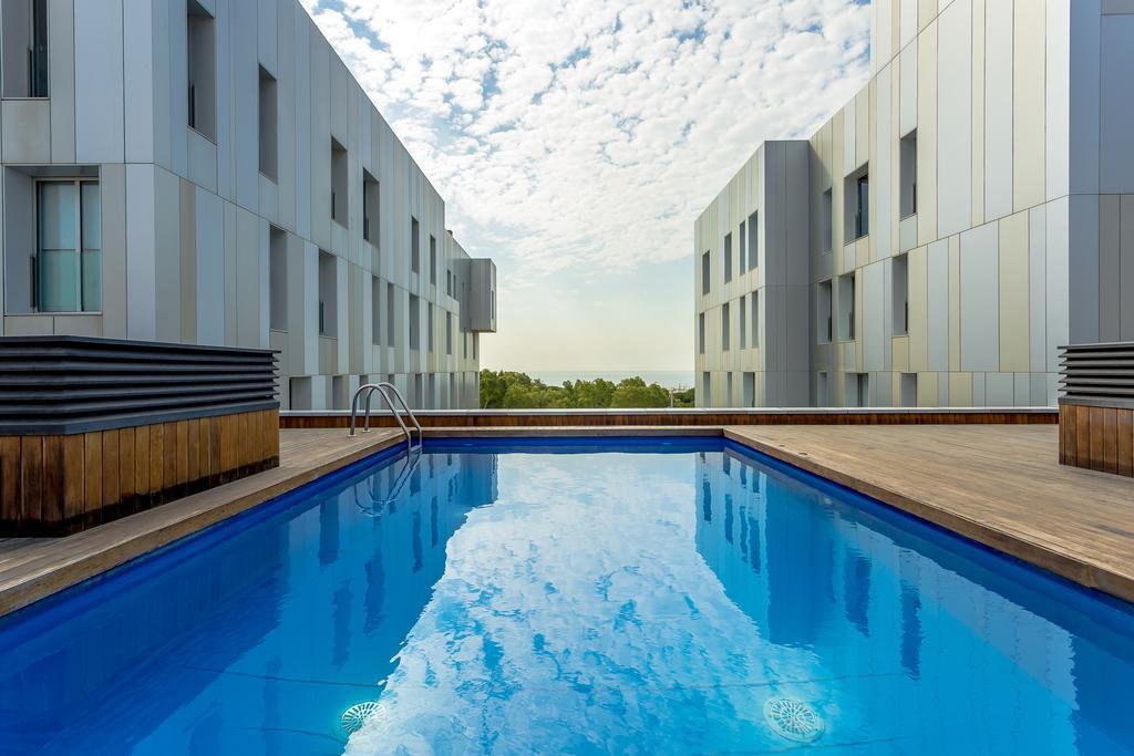 Urban District Apartments - Rambla Suites & Pool Barcellona Esterno foto