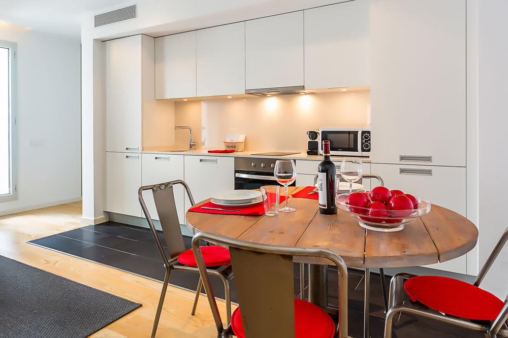 Urban District Apartments - Rambla Suites & Pool Barcellona Esterno foto